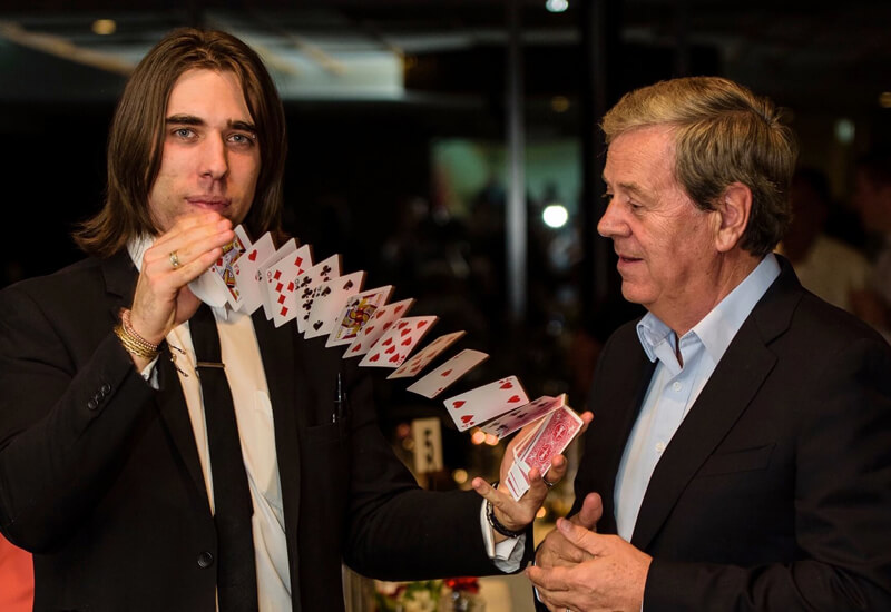Magician in Cronulla with Ray Martin